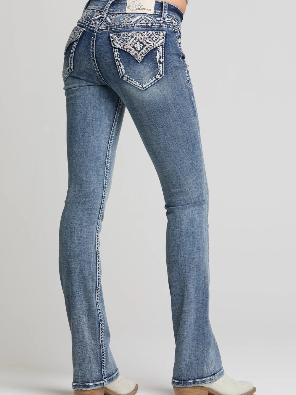 Grace in la Women’s Embroidered Back-Pocket Blue Jeans - Picture 3 of 4
